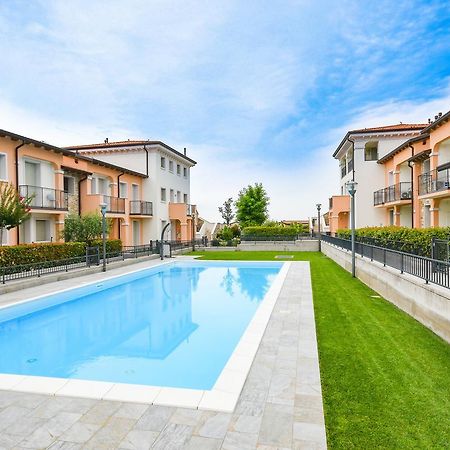 סירמיונה Aurora Home מראה חיצוני תמונה
