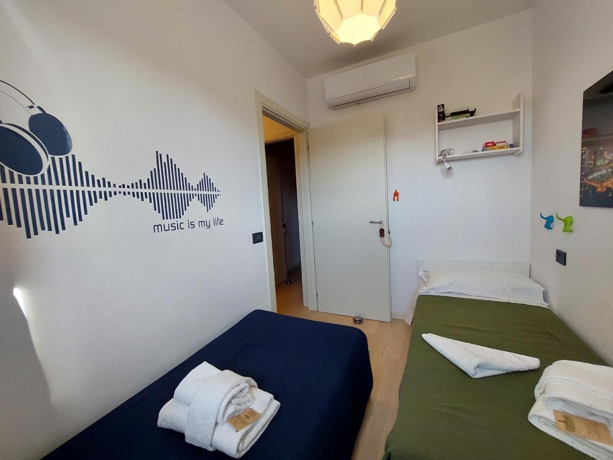 סירמיונה Aurora Home מראה חיצוני תמונה